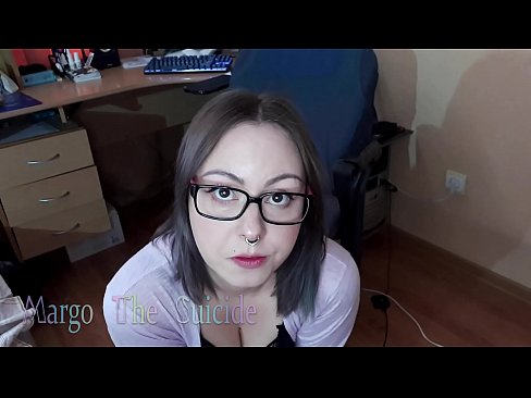 ❤️ Көз айнек тагынган сексуалдуу кыз Дилдону камерага терең соруп ❤❌ Супер секс бизде ky.verhentai.ru ️❤