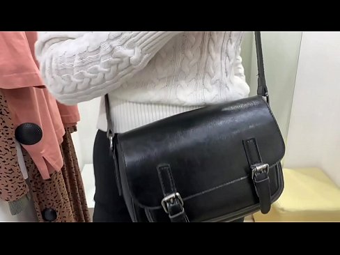 ❤️ Фитинг бөлмөсүндө жаш канчык FeralBerryди дилдо менен коомдук мастурбациялоо ❤❌ Супер секс бизде ky.verhentai.ru ️❤